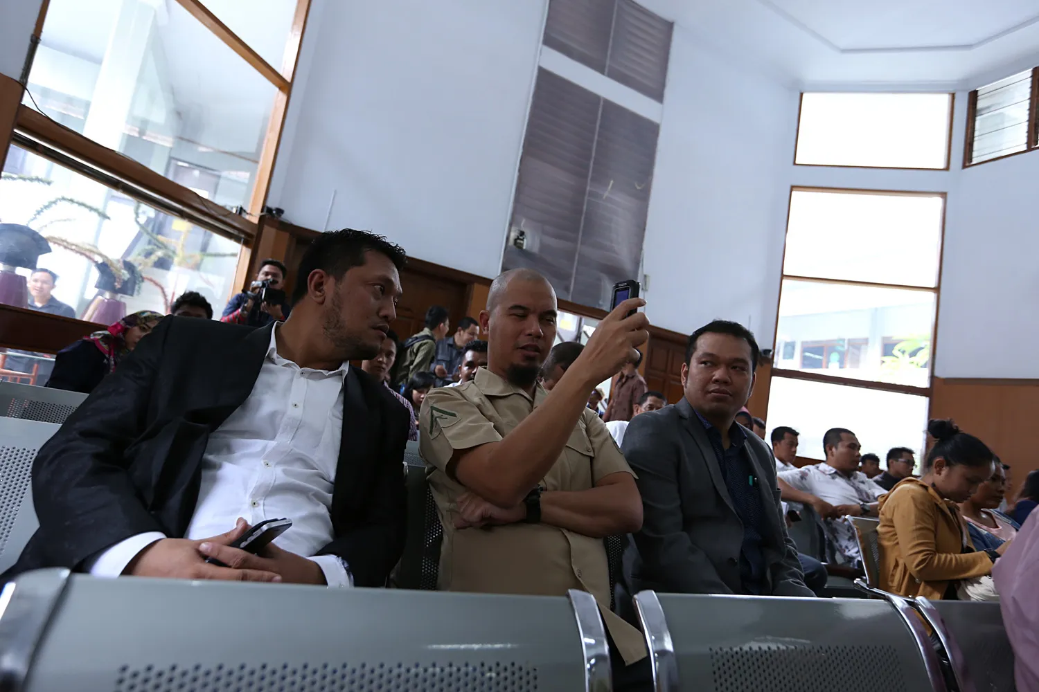 Dhani tegaskan Farhat tak pernah jadi kuasa hukum Maia Estianty. ©KapanLagi.com®/Agus Apriyanto