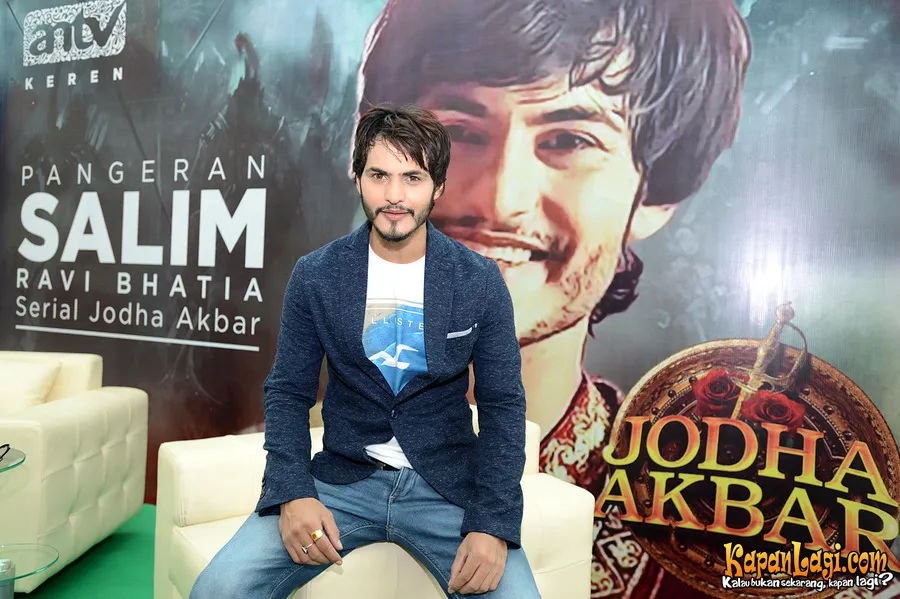 Paridhi Sharma dan Rajat Tokas tak bisa ikut Ravi ke Indonesia. ©KapanLagi.com®/Bambang E Ros