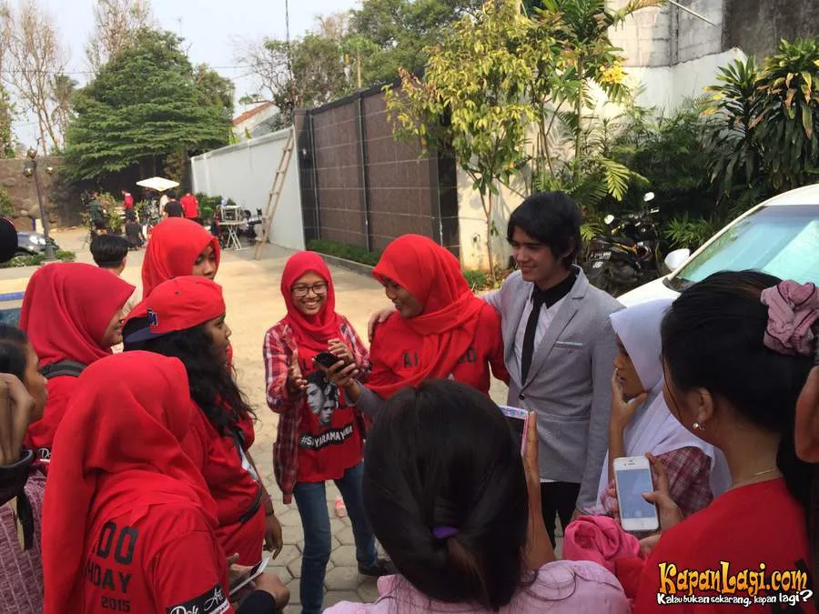 Ali diserbu fans di hari ultahnya © KapanLagi.com®/Nuzulur Rakhmah
