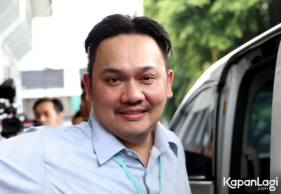 Farhat serahkan 32 bukti untuk jatuhkan Dhani © KapanLagi.com®/Budy Santoso