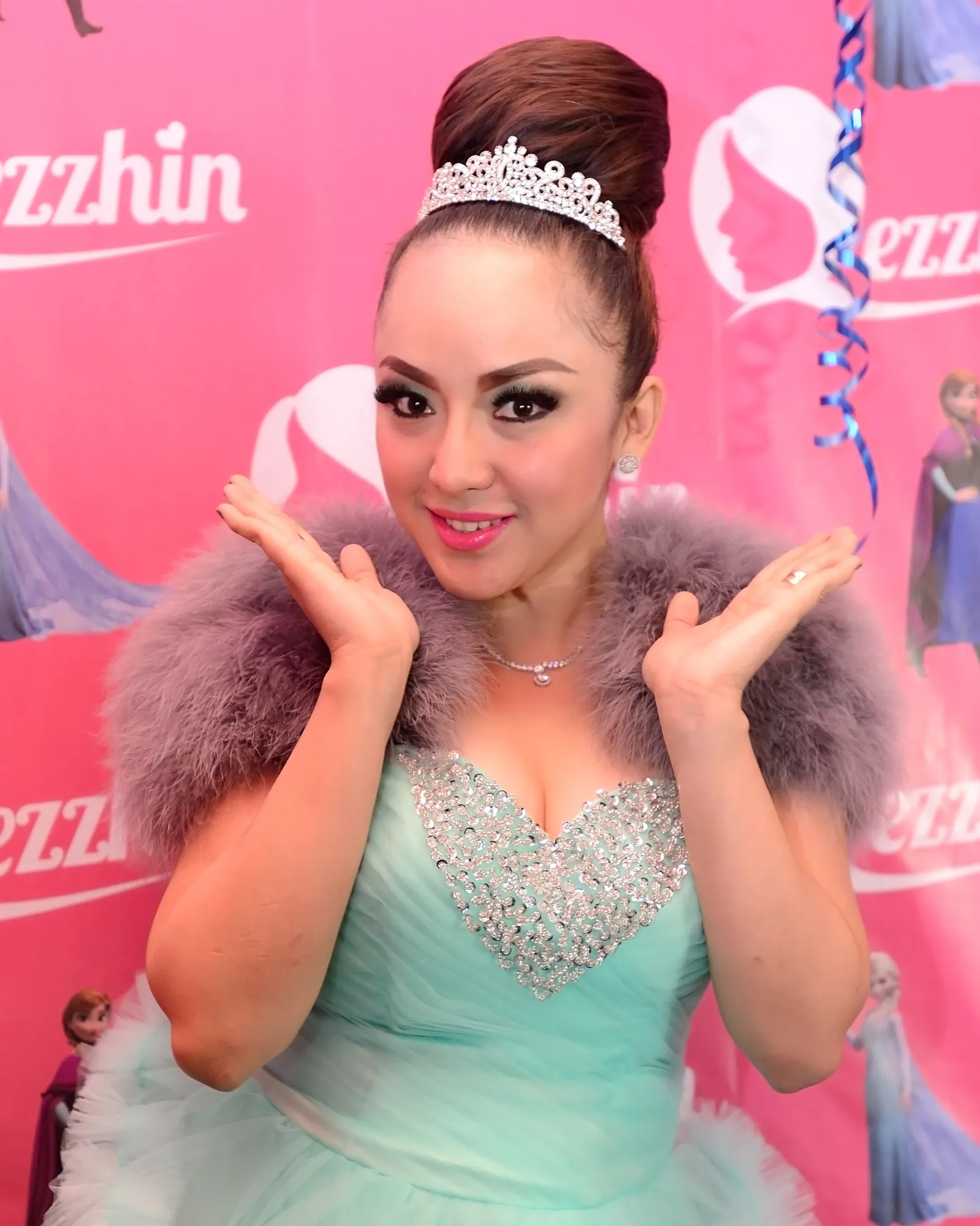 Regina jadi princess, tak peduli Farhat © KapanLagi.com®/Bambang E Ros