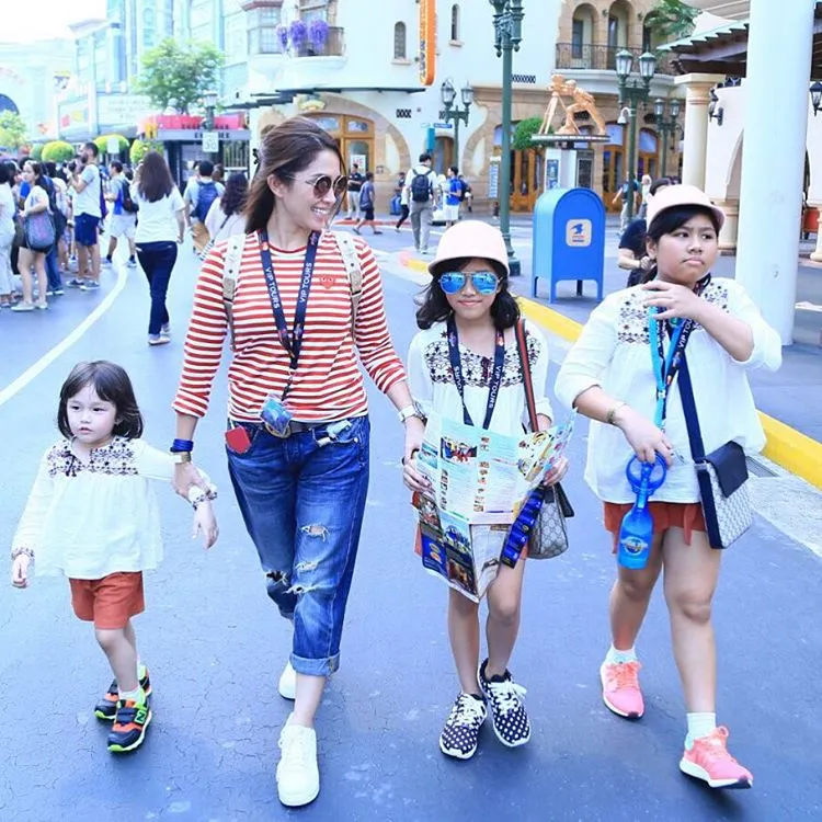 Ussy sangat was-was dengan perkembangan anak-anaknya © Instagram/ussypratama