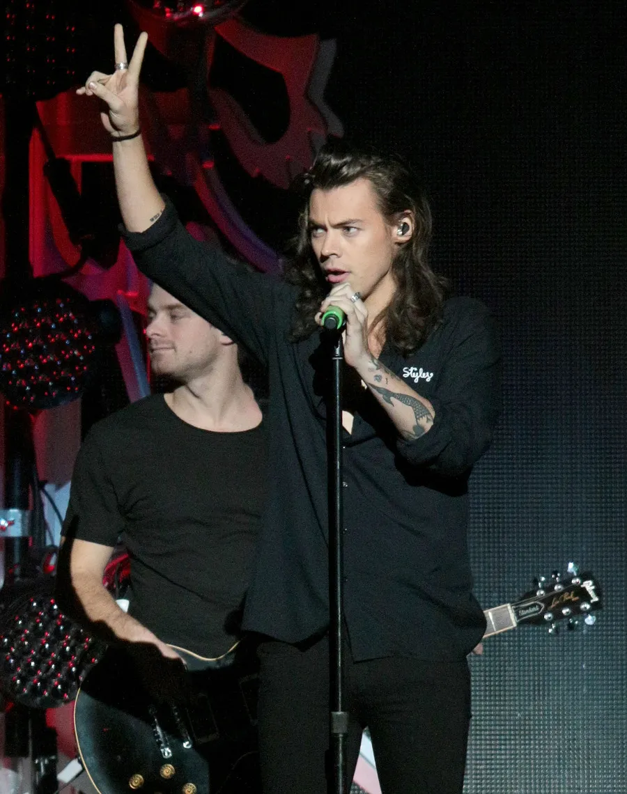 Kicauan Harry Styles menjadi tweet paling laris tahun ini © splashnews.com