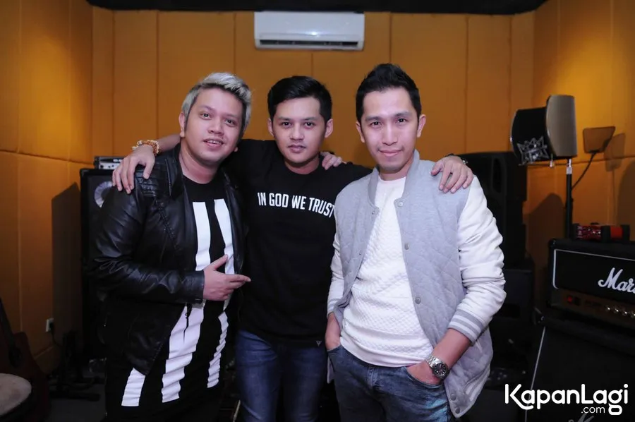 Setelah berganti nama, Belum Tentu menjadi single perdana Mario Kacang cs © KapanLagi.com®/Bayu Herdianto