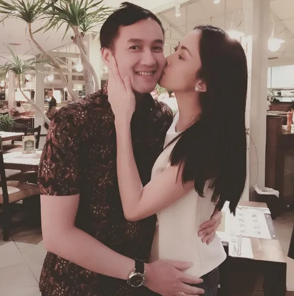 Masa kayak gini dibilang gak bahagia sih? © instagram.com/ririn dwi ariyanti