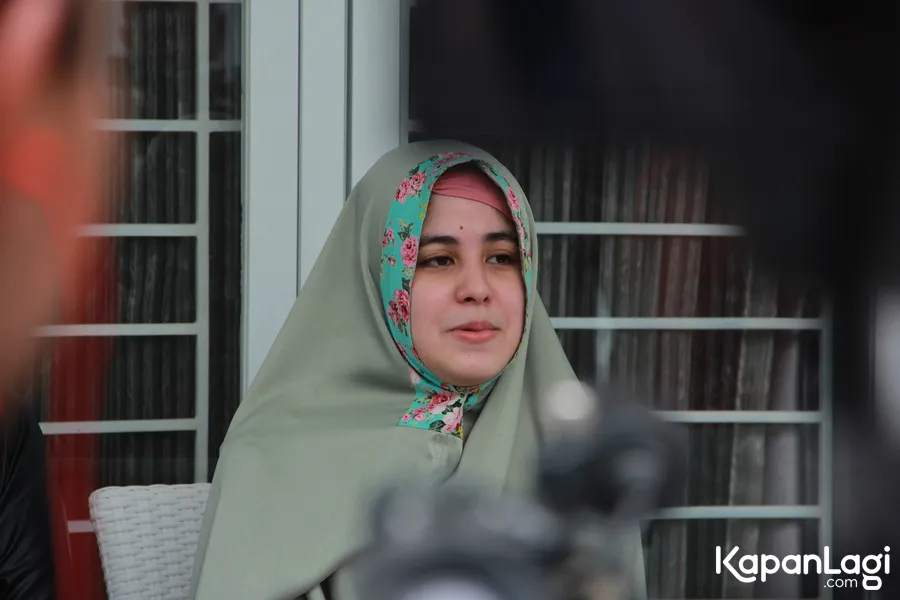 Risty ingin Stuart datang dengan baik-baik dan konfirmasi terlebih dahulu. / ©KapanLagi.com®/Muhammad Akrom Sukarya