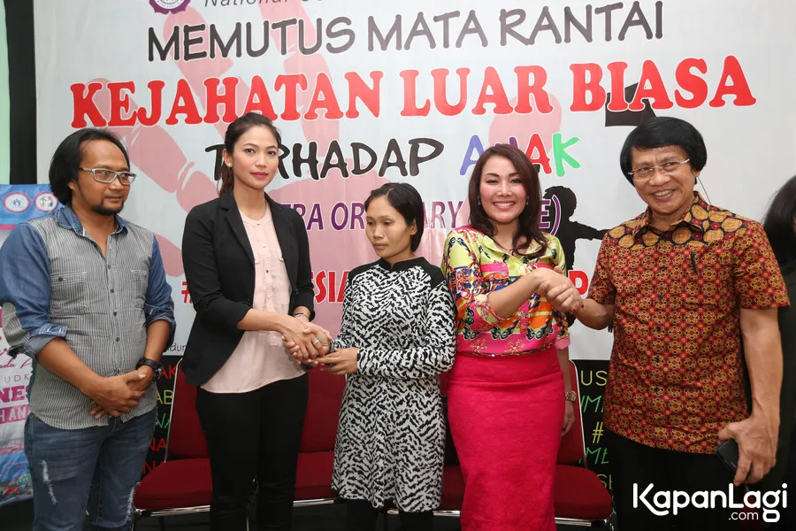 Kak Seto beserta pemeran 'UNTUK ANGELINE' © KapanLagi.com®/Budy Santoso