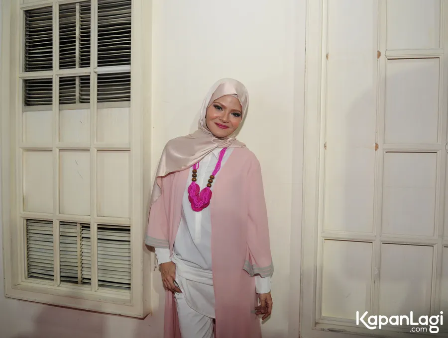 Terry Fatiah dengan penampilan barunya © KapanLagi.com®/Bayu Herdianto