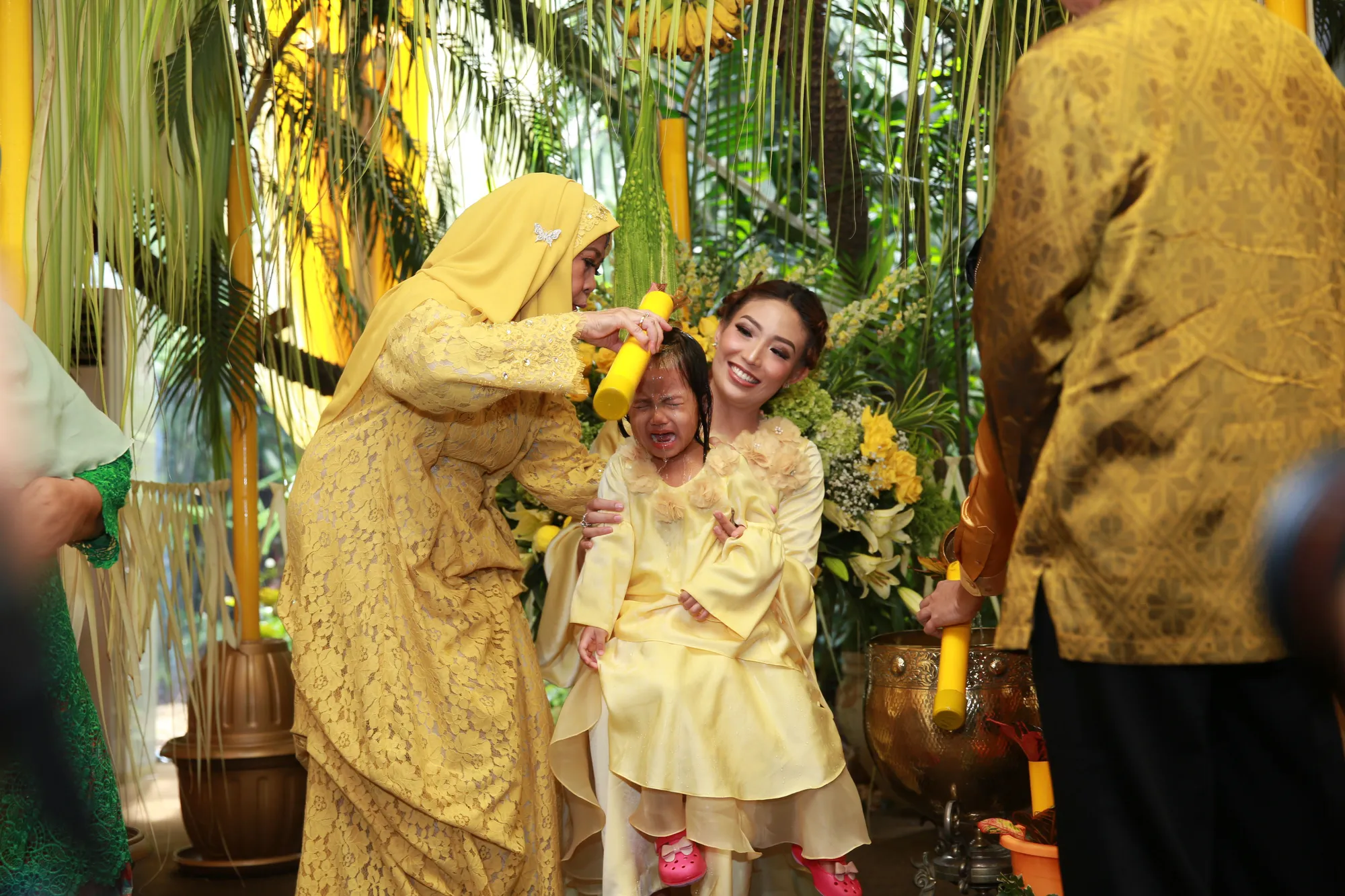 Aqilah menangis kala mandi lemon ©KapanLagi.com®/Bayu Herdianto