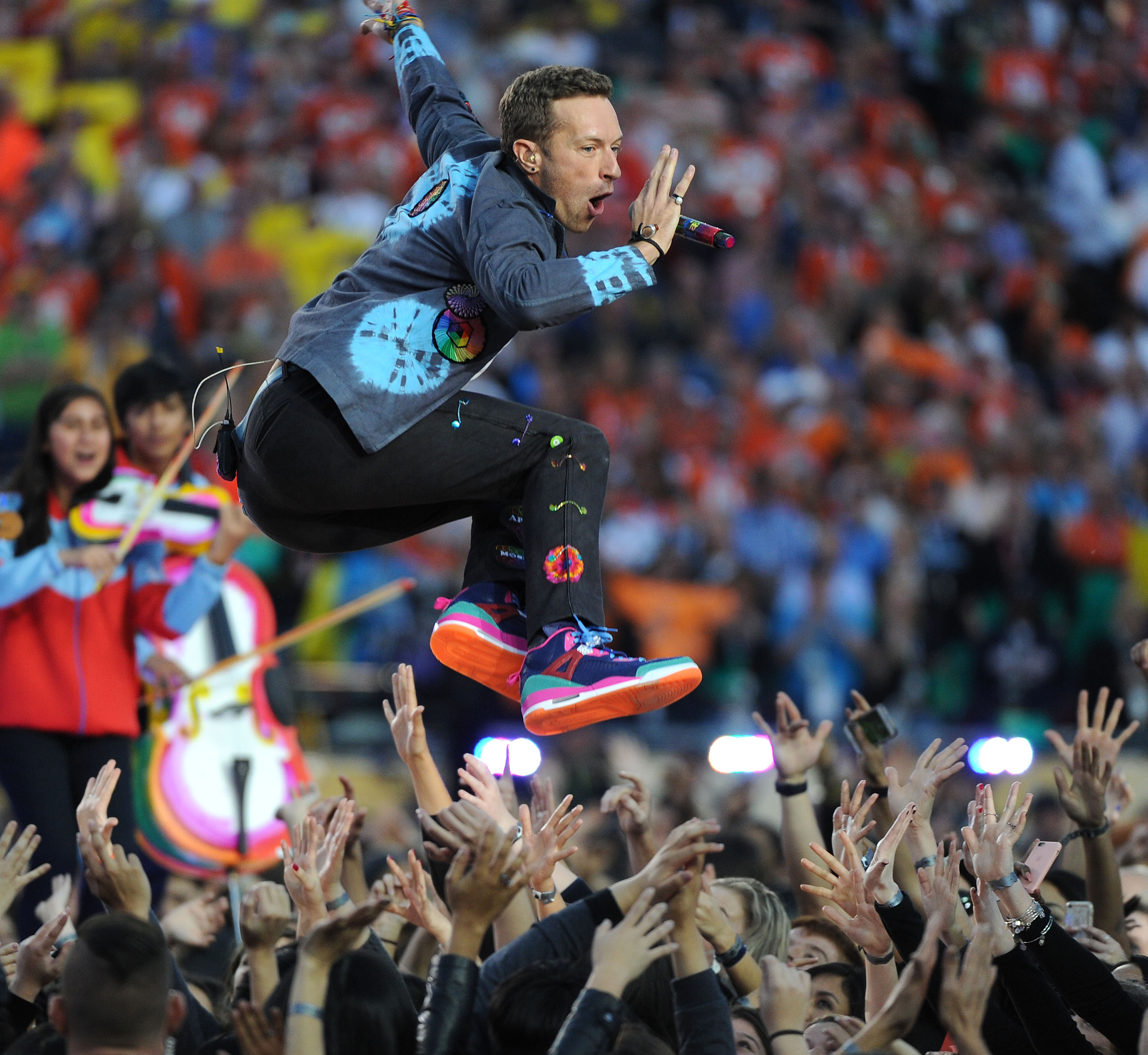 Coldplay bawakan lagu Natal spesial untuk para penggemarnya di Australia © TPG Images