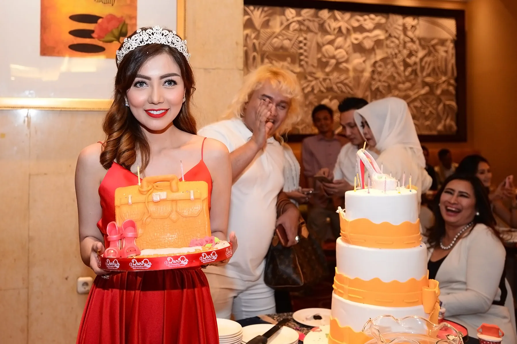 Bella Shofie menampik bila dirinya tak bahagia bersama Suryono © KapanLagi.com®/Bambang E Ros