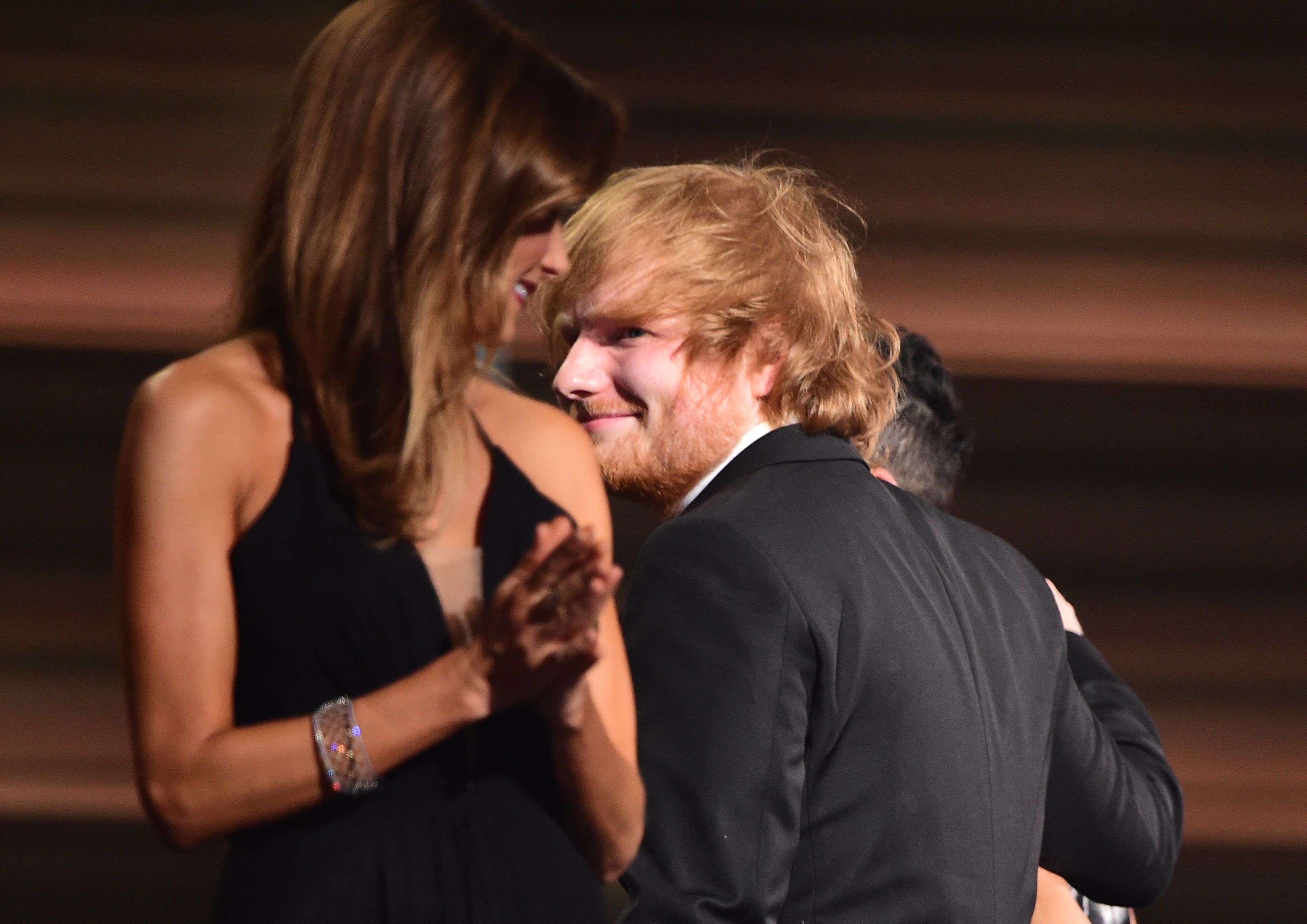 'Thinking Out Loud', menghantarkan Ed Sheeran pada penghargaan Song of the Year dari BMI London Awards © AFP