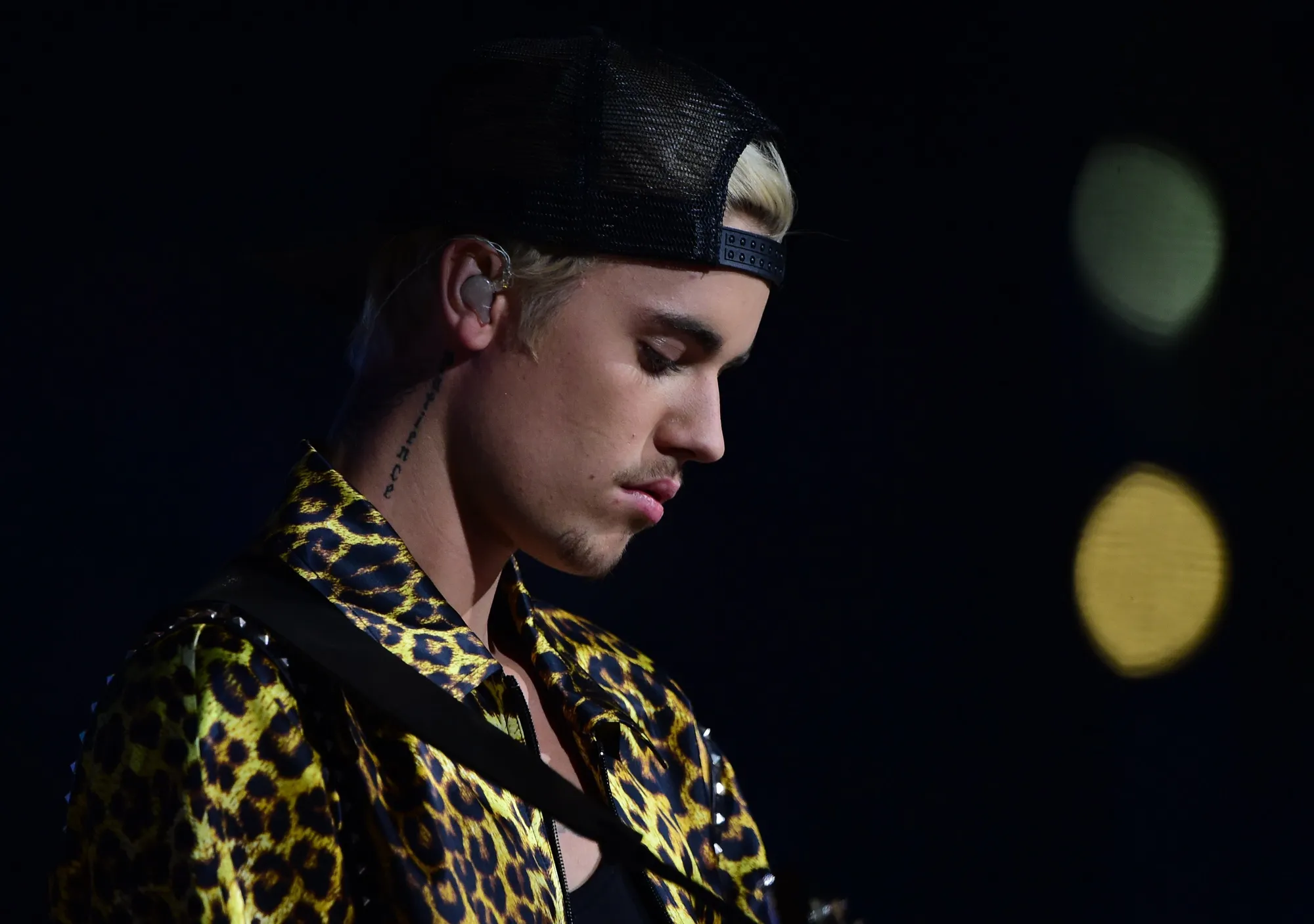 Usai Pesan Susu, Gelas Bekas Justin Bieber Dijual di eBay 