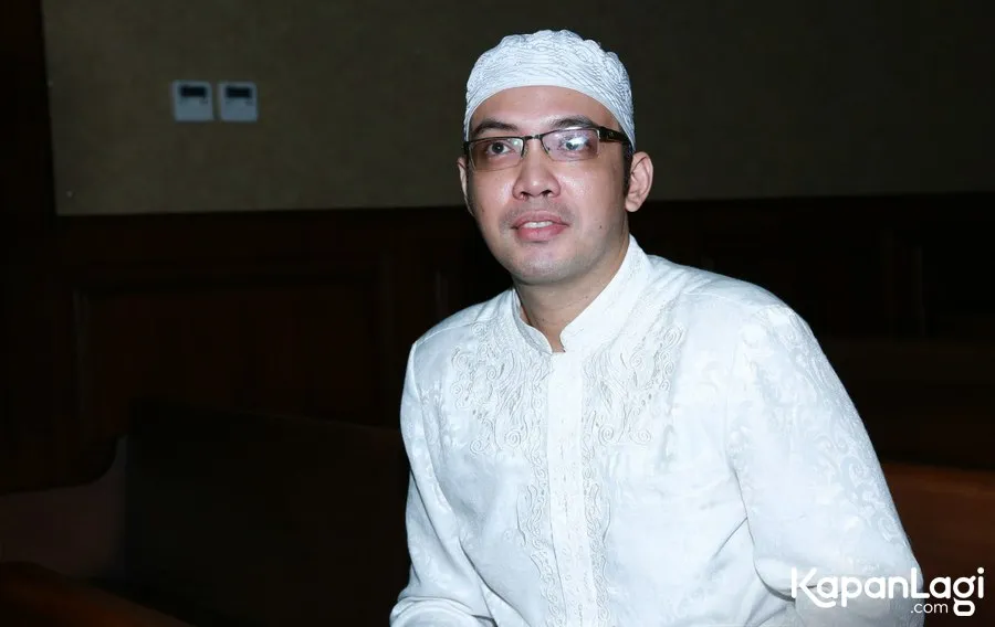 Sandy kini lebih dekat dengan agama © KapanLagi.com®/Agus Apriyanto
