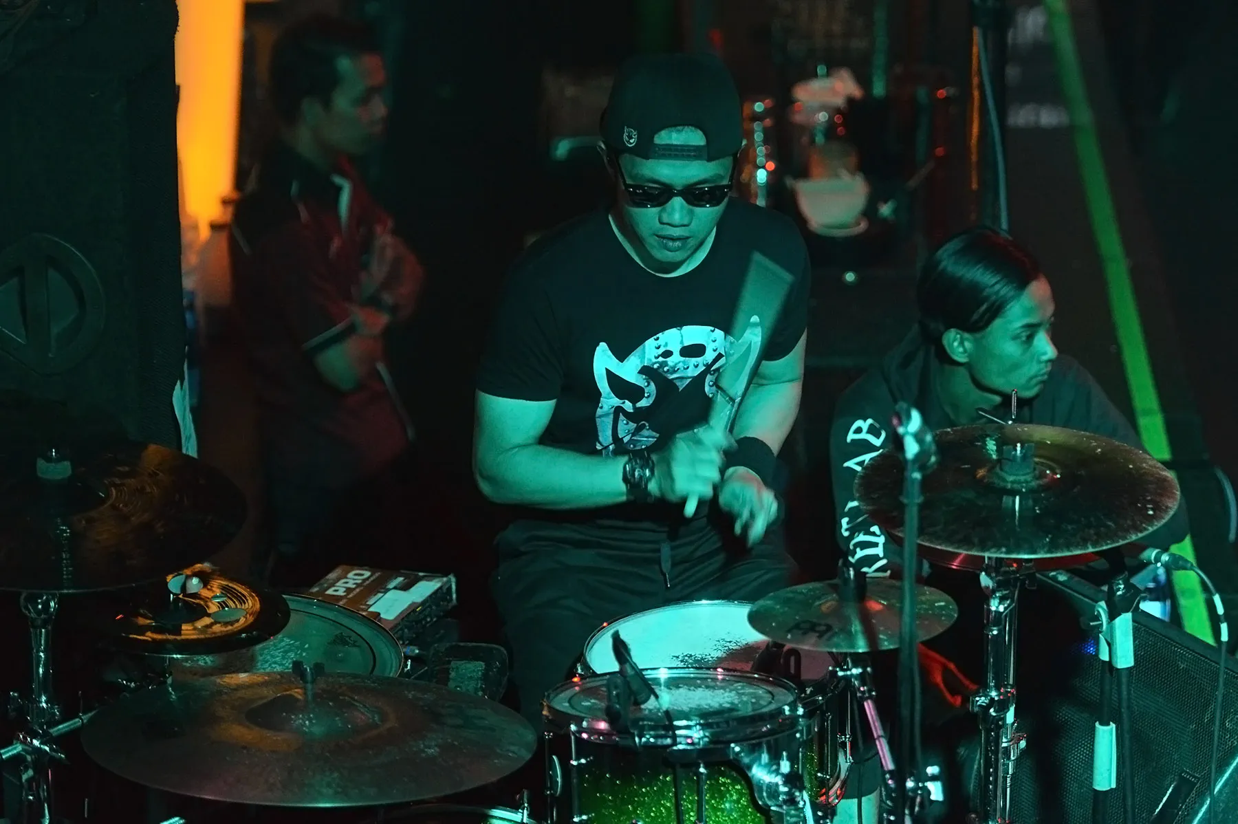 Jamrud disawer waktu tampil di club 36 © KapanLagi.com®/Bambang E Ros