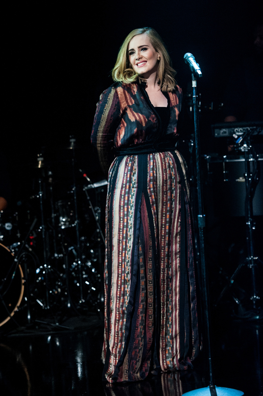 Nggak cuma nyanyi, Adele juga isi beberapa part drum dalam lagu 'Hello' © TPG Images