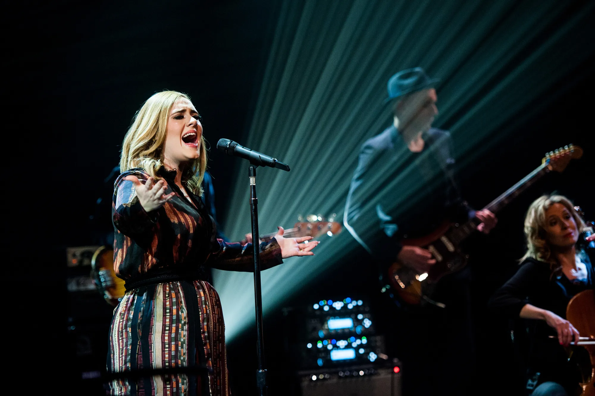 Gambar dari Adele Dikabarkan Bakal Merilis Album Barunya Tahun 2019! » adele 20160311 018 tpg adele 20160311 018 tpg » Adele Dikabarkan Bakal Merilis Album Barunya Tahun 2019!