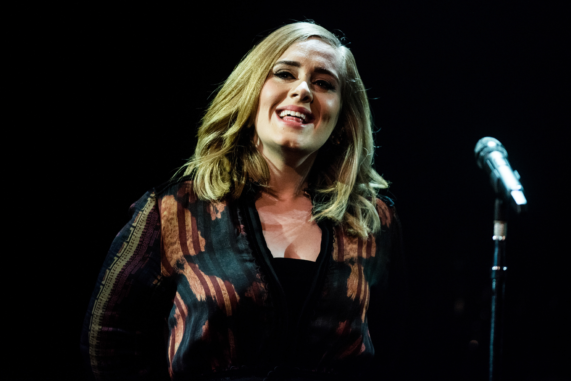 Menurut DJ Fatboy Slim, perasaan terlalu bahagia jadi kendala Adele untuk menulis materi album keempatnya © TPG Images