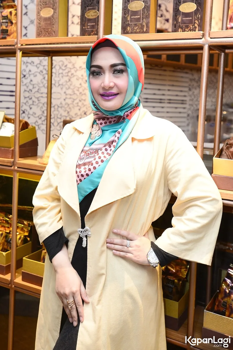 Edies belum mau cerita alasan cerai © KapanLagi.com®/Bambang E Ros
