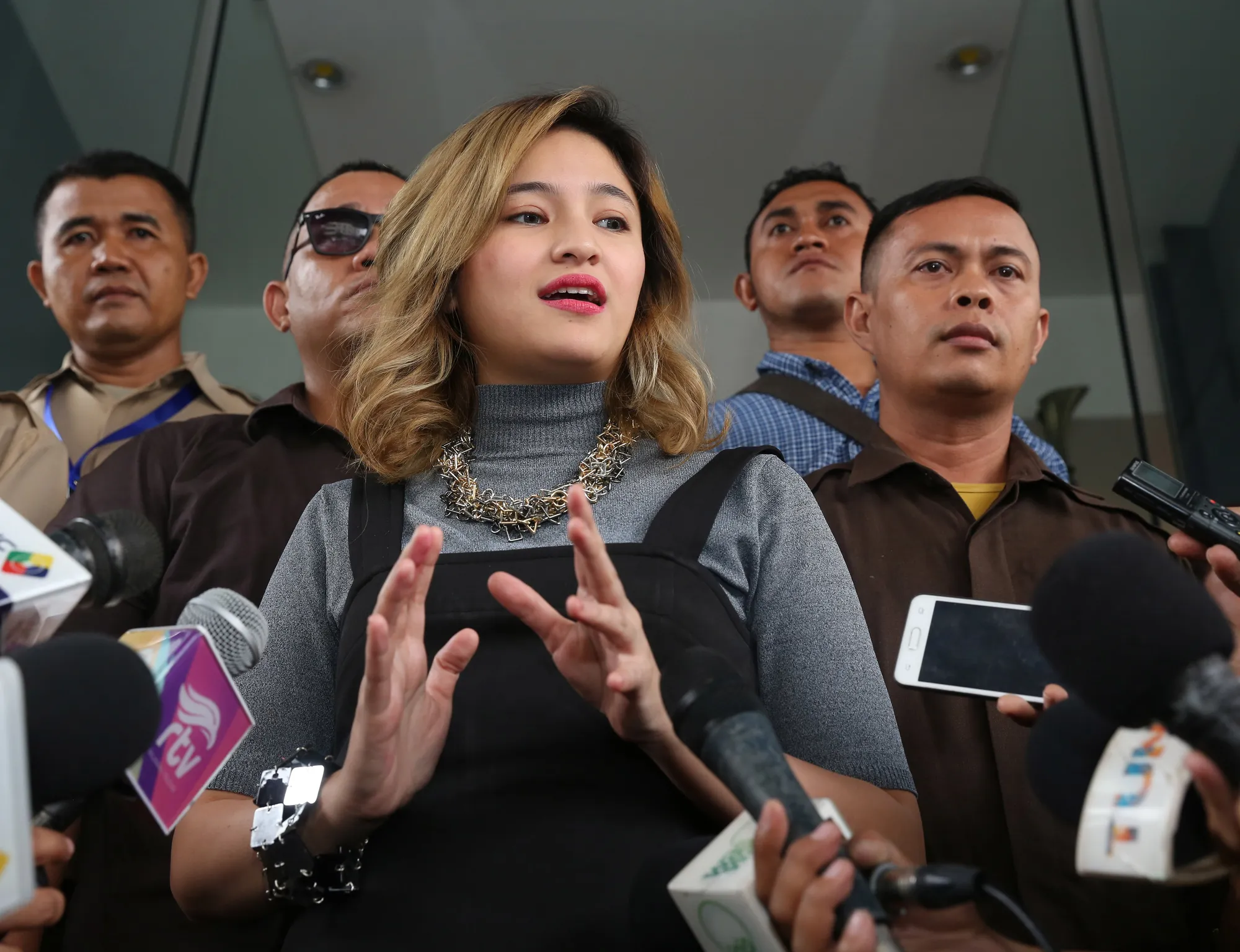 Jangan membenci haters! Cintai dan dukung mereka untuk menjadi lebih baik lagi © KapanLagi.com/Muhammad Akrom Sukarya