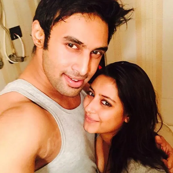 Pratyusha Banerjee adalah selingkuhan Rahul? ©bollywoodlife