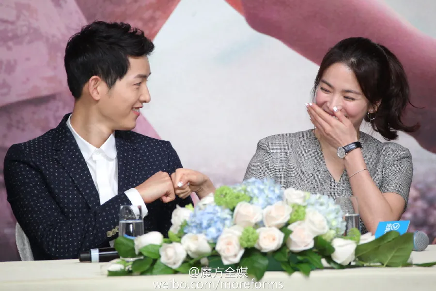 Song Joong Ki ngaku paling ganteng saat pakai seragam tentara, ©couch-kimchi.com