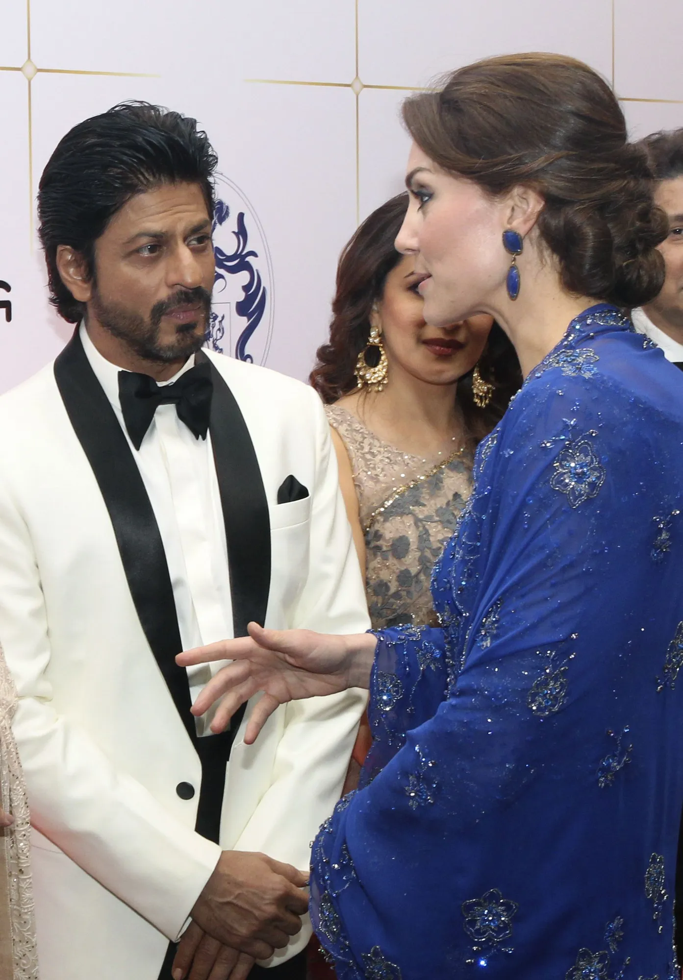 Shahrukh Khan beri sambutan hangat untuk Kate Middleton ©AFP