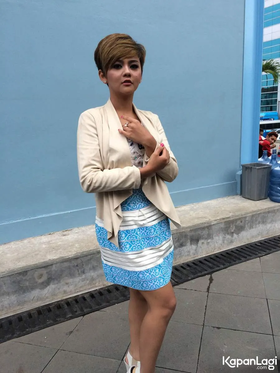 Janet akan lelang wig koleksinya © KapanLagi.com®/Fikri Alfi Rosyadi