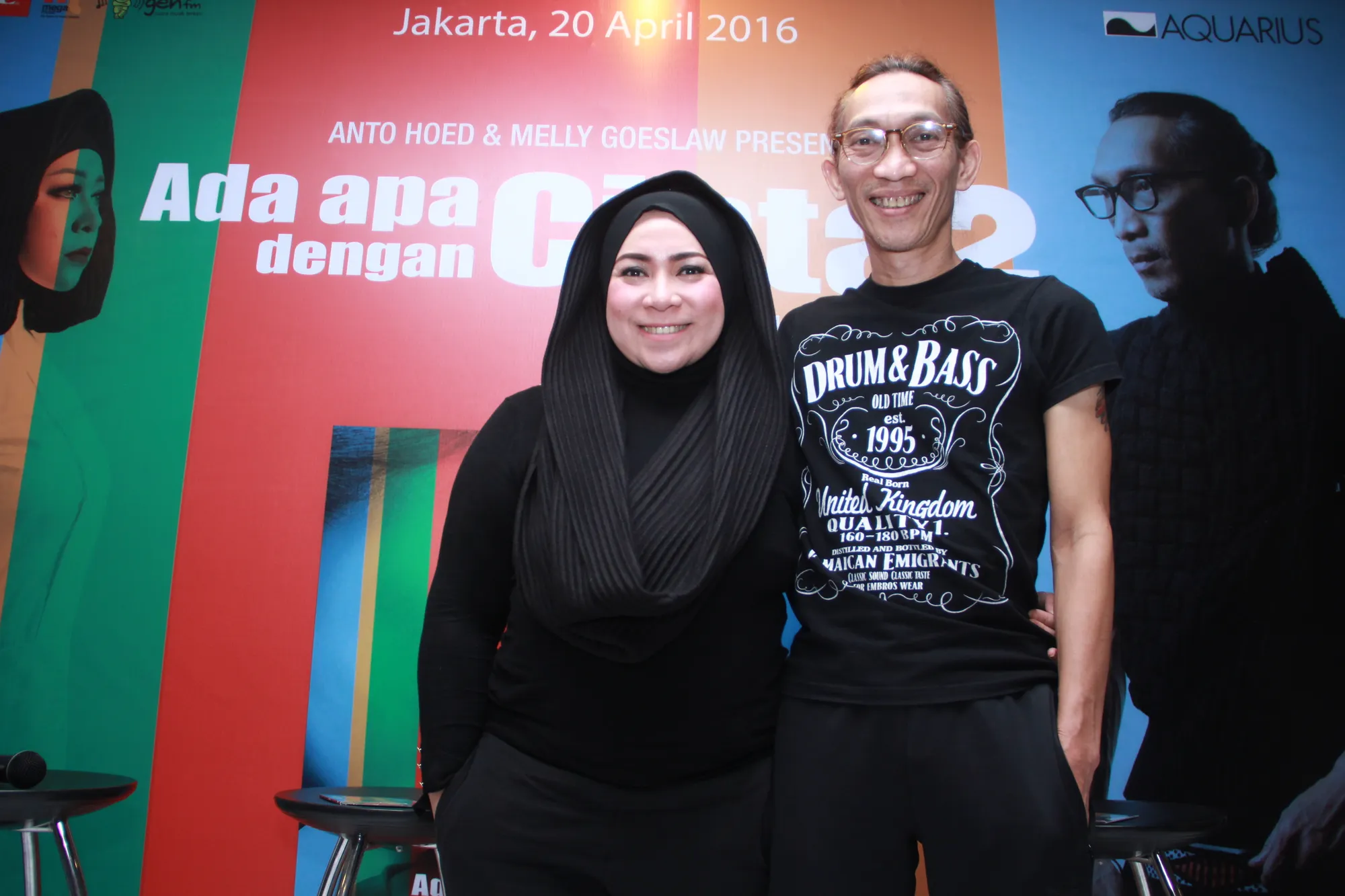 Melly Goeslaw dan Anto Hoed ajak penonton flashback dengan recycle lagu Bimbang serta Suara Hati Seorang Kekasih © KapanLagi.com/Muhammad Akrom Sukarya