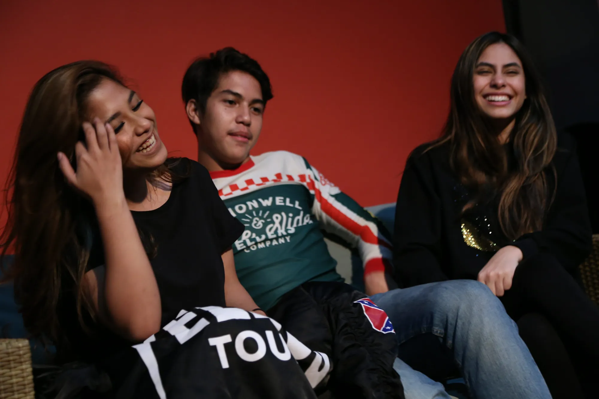 Meski punya status sebagai anak artis, bukan berarti Nadine, Valerie, dan El terbebas dari hukuman di sekolah © KapanLagi.com/Agus Apriyanto