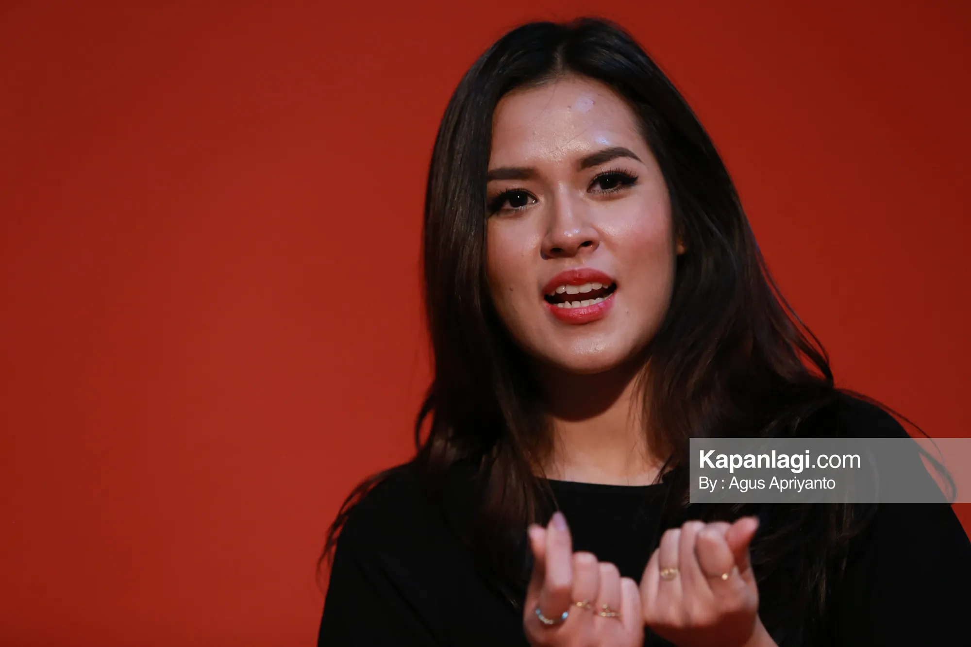 Bagi Raisa, liburan bersama keluarga jadi saat untuknya mengisi ulang tenaga dan semangat sebelum kembali berhadapan dengan rutinitas padatnya © KapanLagi.com/Agus Apriyanto
