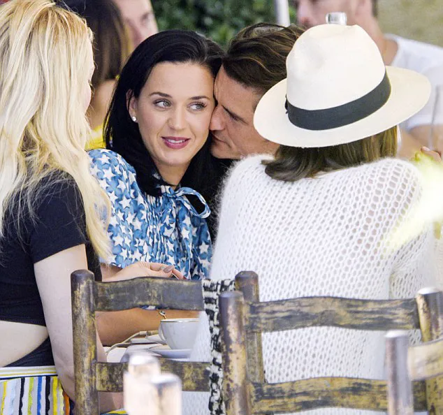 Sampai kapan kedekatan Katy Perry dan Orlando Bloom akan bertahan? © dailymail.co.uk
