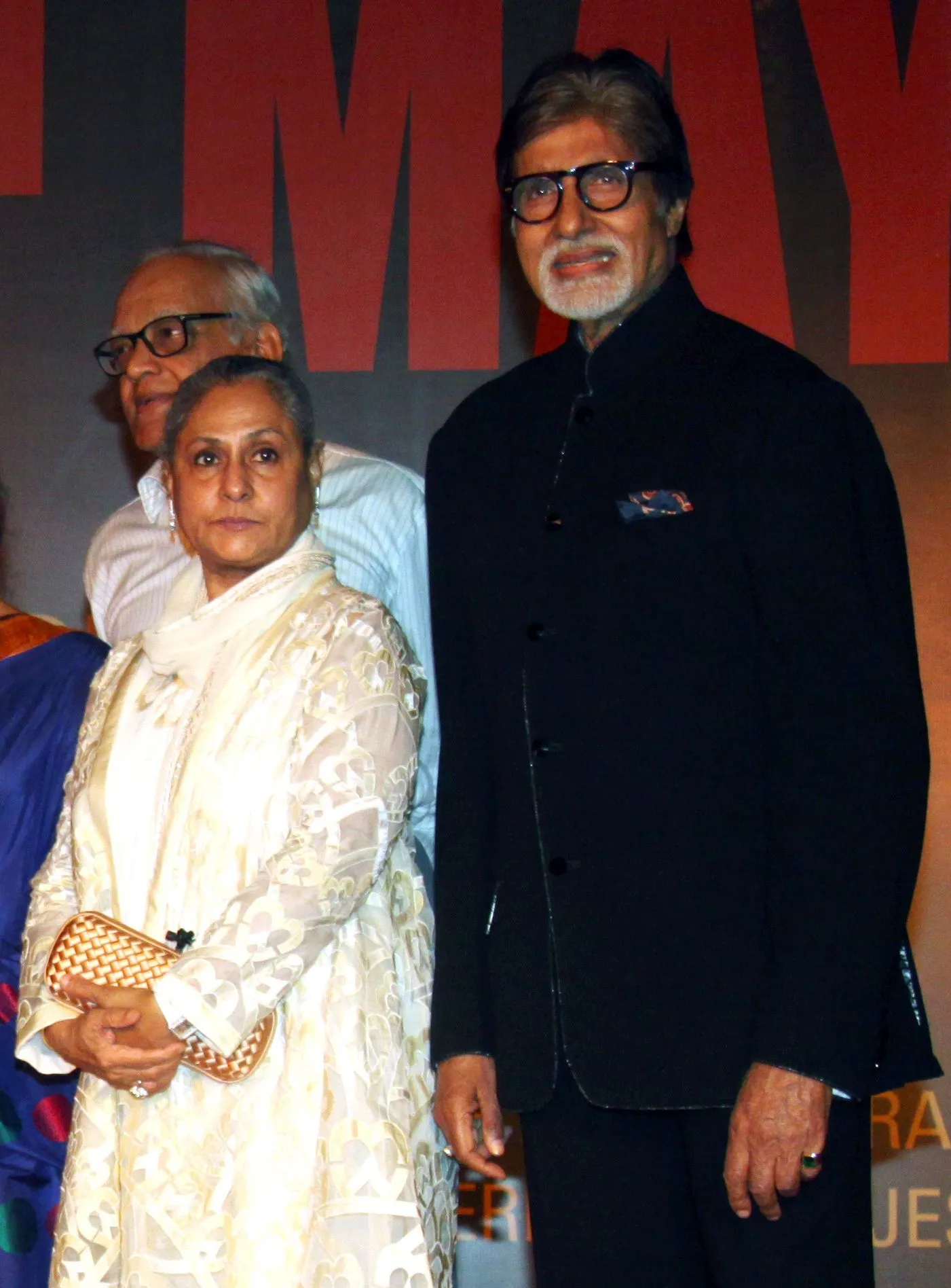 Fans nekat masuk rumah Amitabh dan Jaya ©AFP