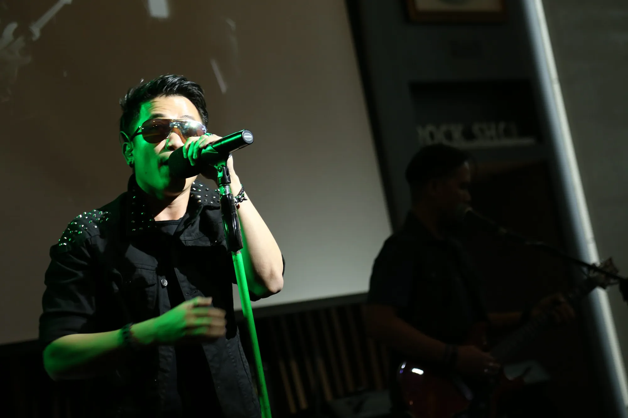 Jadi vokalis baru Drive, Tirta sempat merasa terbeban dengan bayang-bayang besar Anji © KapanLagi.com/Agus Apriyanto