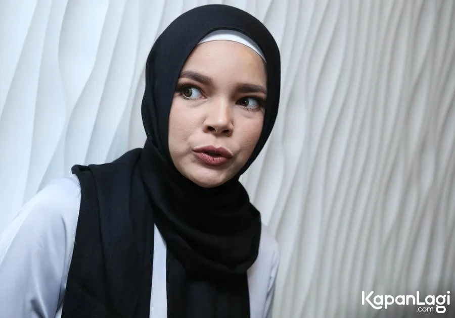 Dewi butuh waktu setahun untuk bisa sembuh dari trauma © KapanLagi.com®/Agus Apriyanto