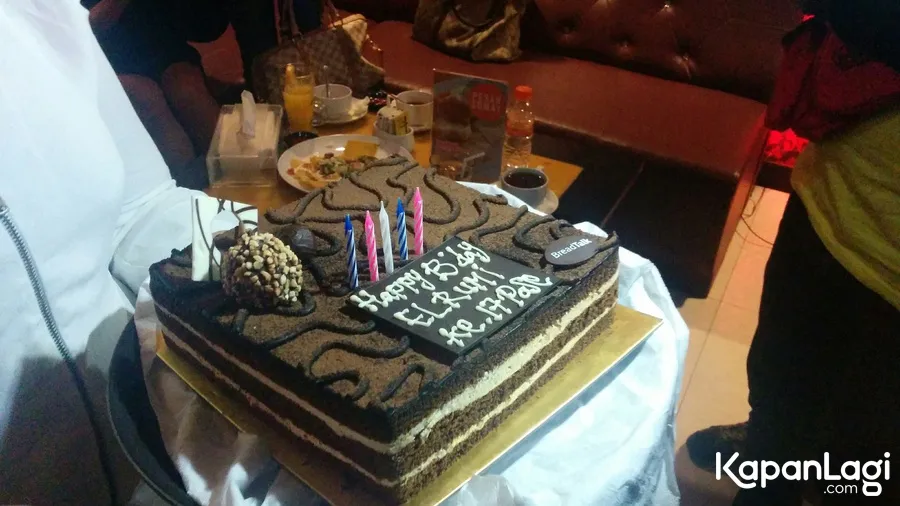 Kue ulang tahun yang disiapkan untuk El Rumi © KapanLagi.com