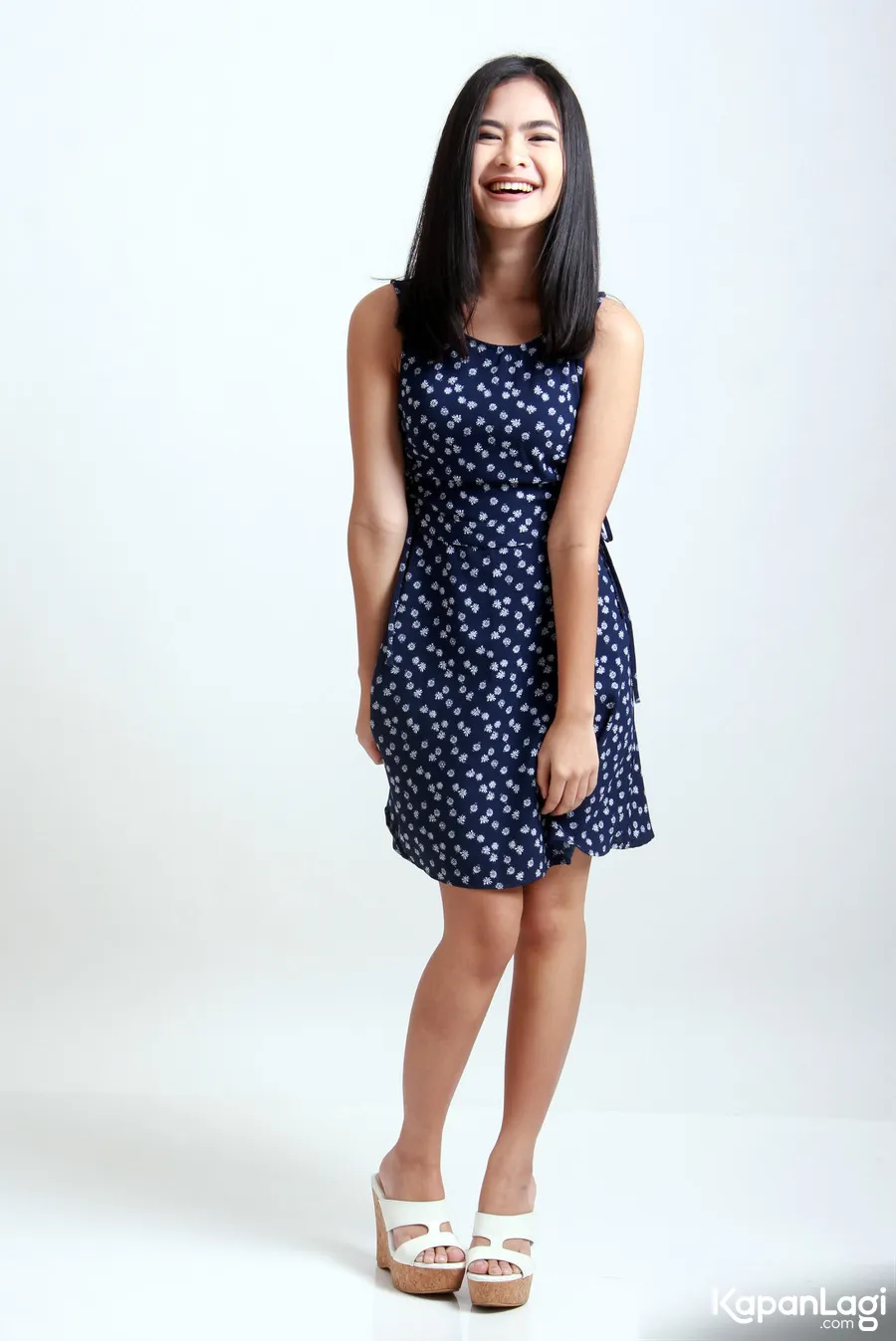 Iis Dahlia sempat ragu dengan keputusan Salsa untuk kuliah di luar negeri © KapanLagi.com®/Muhammad Akrom Sukarya