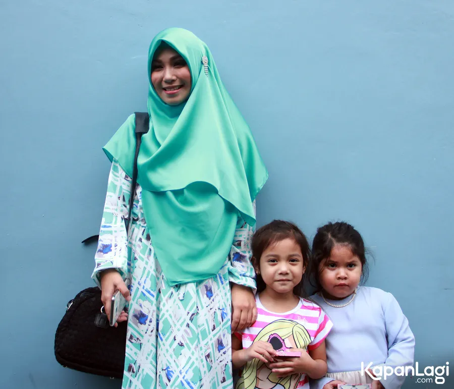 Puput Melati tanamkan pendidikan agama sejak dini © KapanLagi.com®/Muhammad Akrom Sukarya