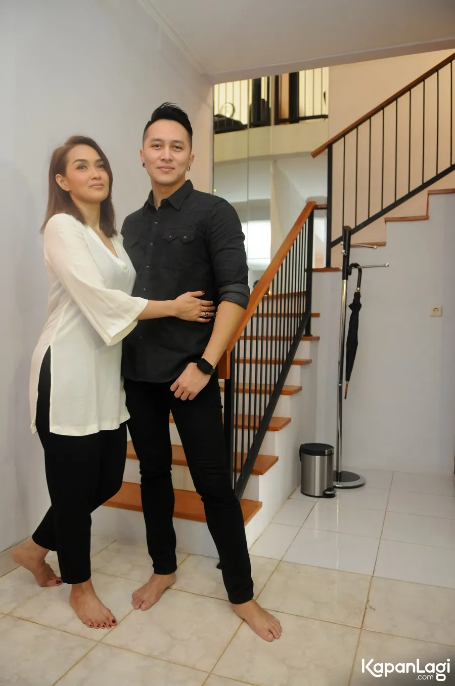 Menurut Demian, Sara justru menggoda saat sedang membersihkan rumah. © KapanLagi.com/Bayu Herdianto