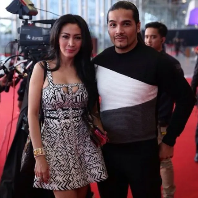 Romy Rafael dan istri.