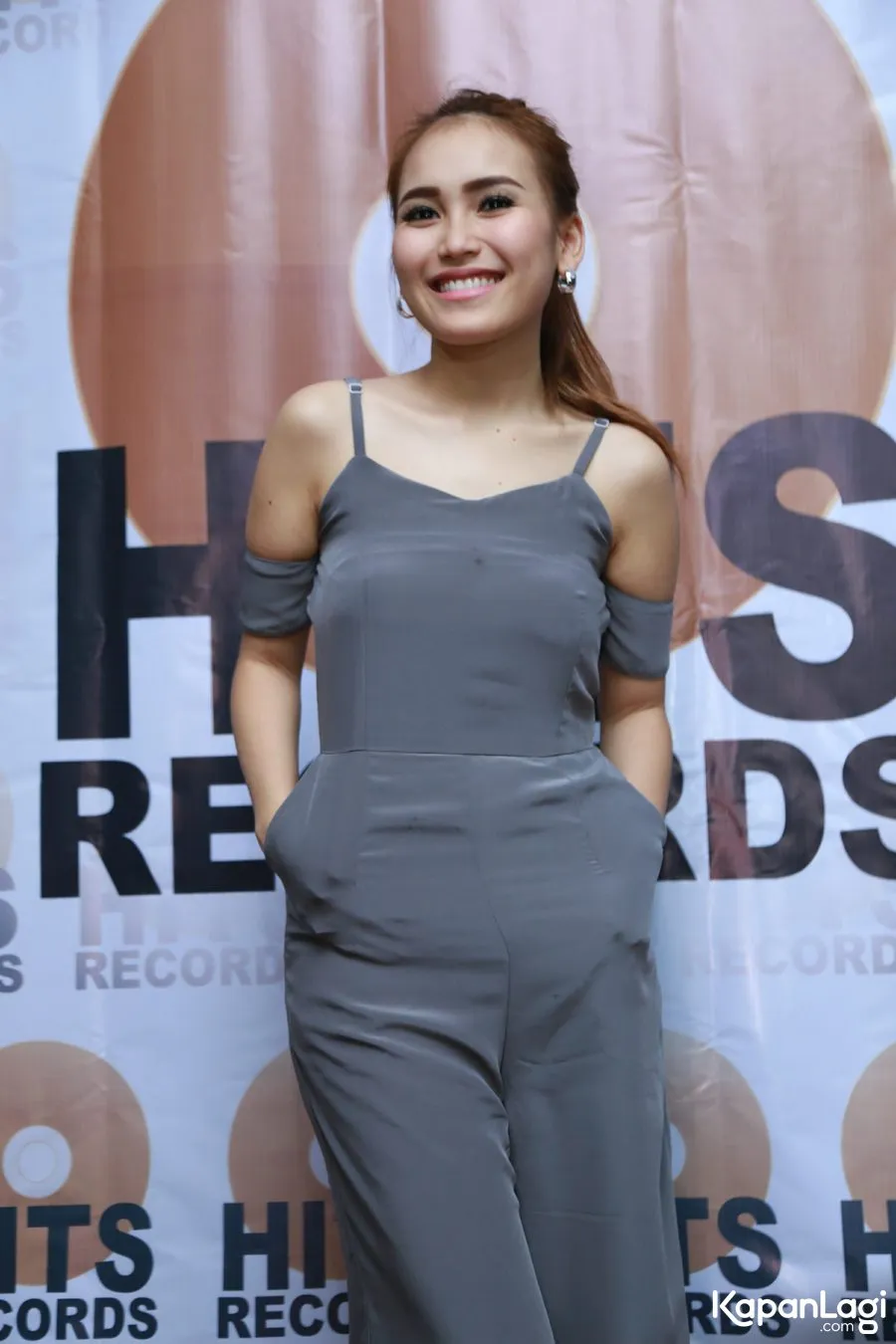 Ayu Ting Ting abaikan semua komentar haters © KapanLagi.com/Agus Apriyanto