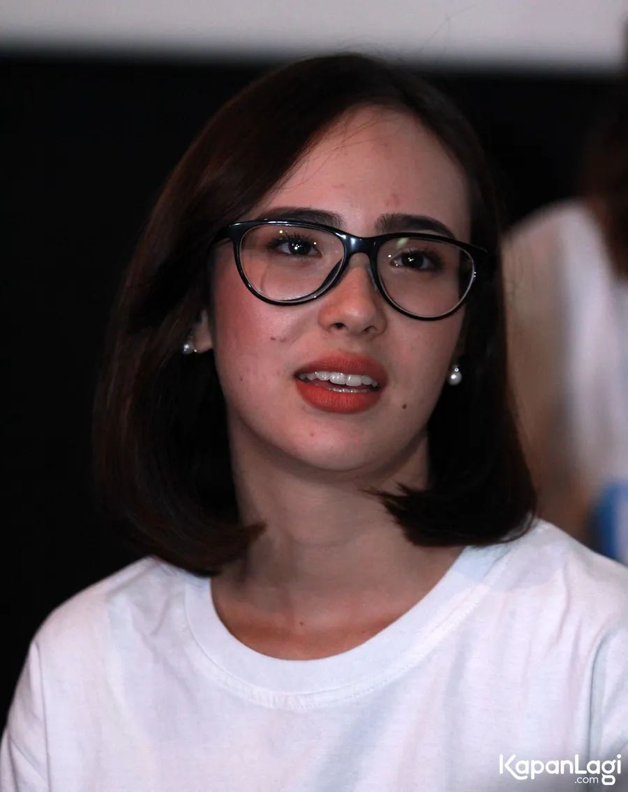 Pamela digombalin anak-anak SMA © KapanLagi.com®/Akrom Sukarya