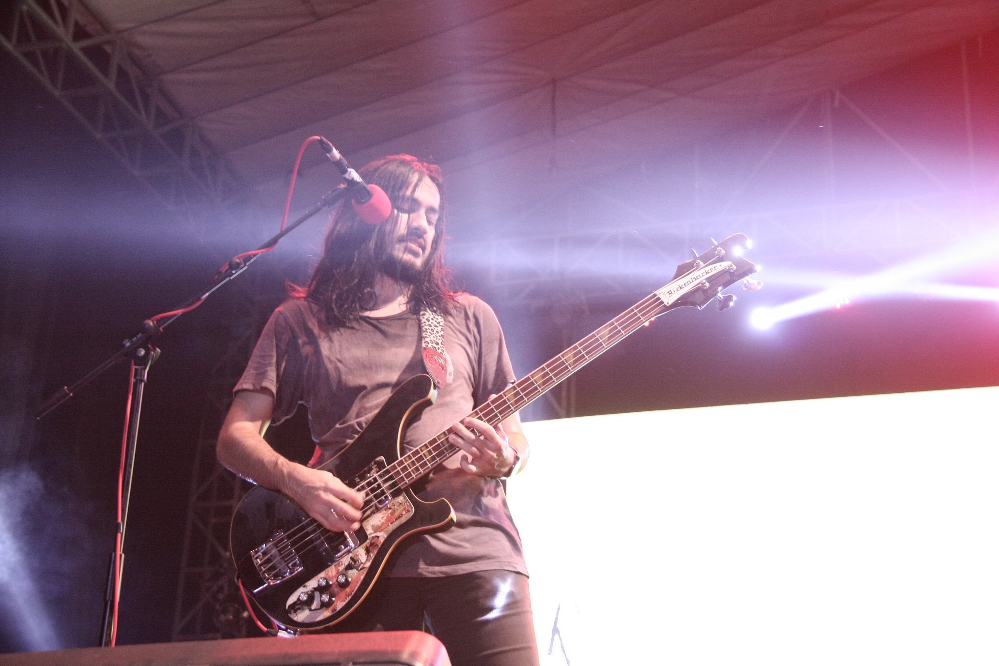Bukan cuma enerjik, Kelompok Penerbang Roket sajikan sederet lagu dinamis mereka di Kisckfest 2016 Malang © KapanLagi.com/Natanael Sepaya