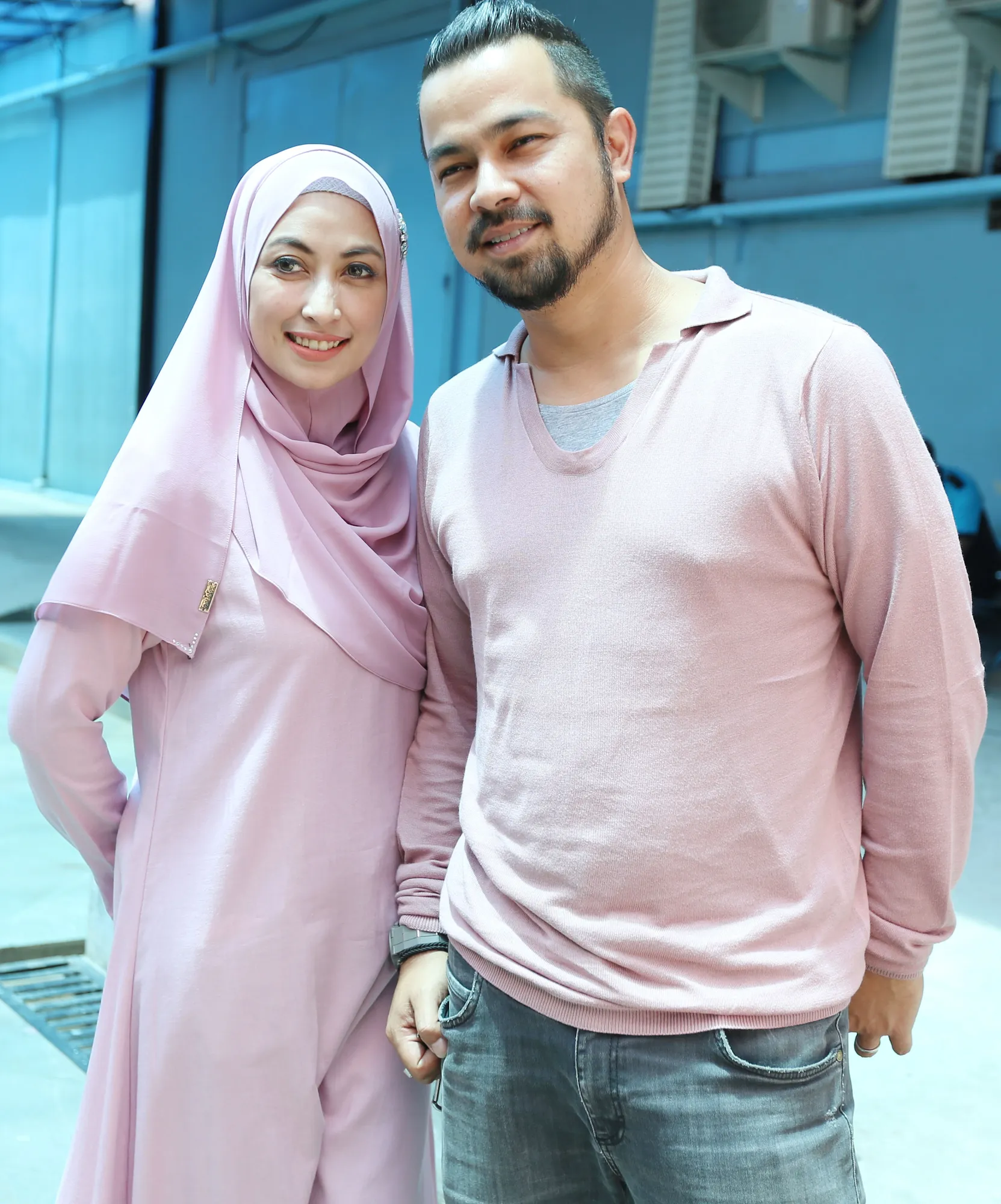 Selalu terlihat romantis, komunikasi dan rasa saling percaya jadi kunci utama keluarga Annisa Trihapsari bersama Sultan Djorghi © KapanLagi.com/Budy Santoso