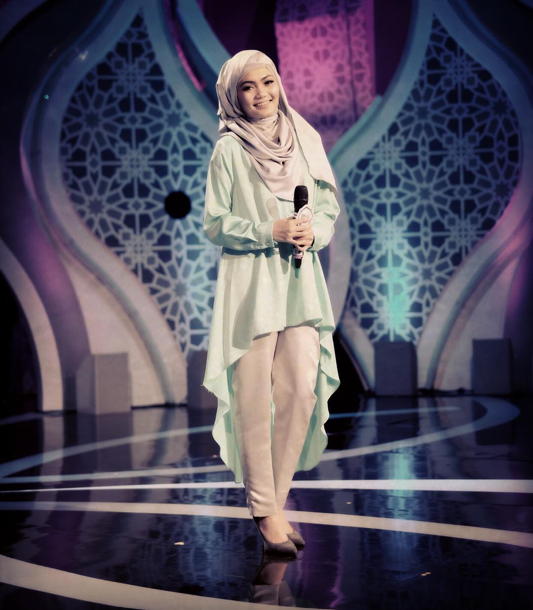 Pakai Hijab Apa Rina Nose Sempat Takut Kehilangan Pekerjaan