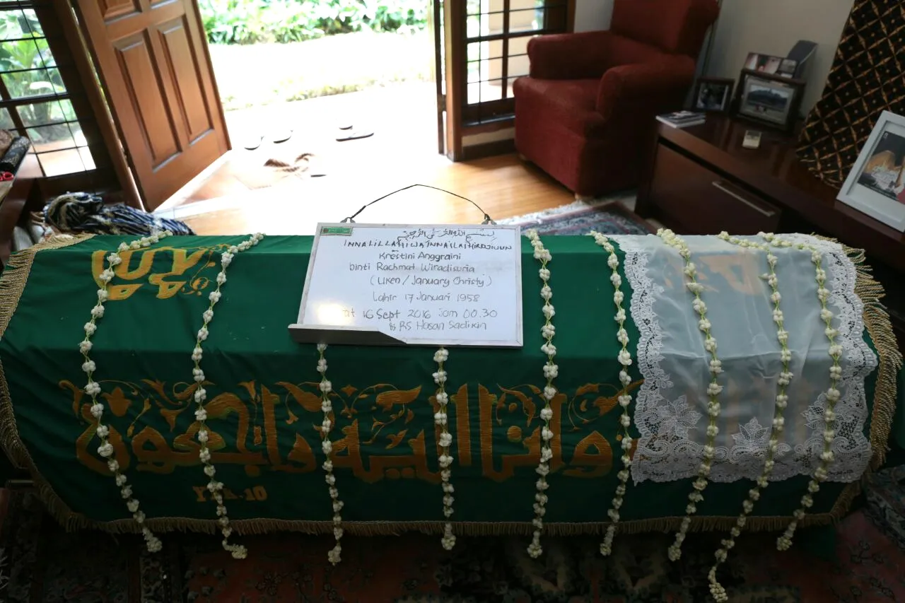 Connie Constantia menyebutkan kalau January Christy adalah sosok yang baik dan tak pernah berubah di mata teman-temannya © KapanLagi.com/Agus Apriyanto