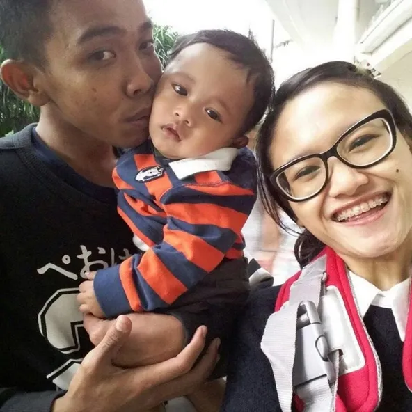 Mumuk Gomez kerap kali dipameri kemesraan oleh Dede dan Reren 