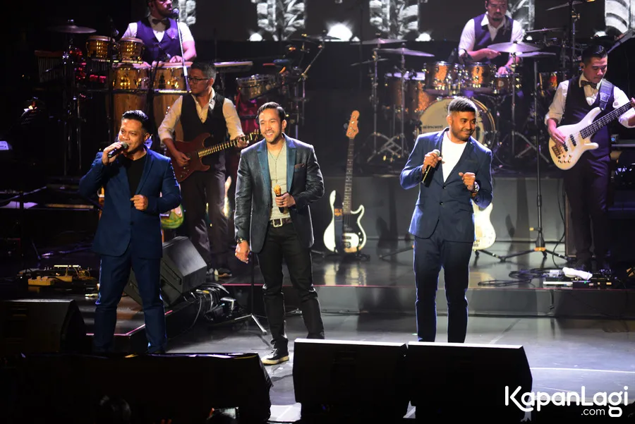 Rayen Pono, Maruli Tampubolon dan Stanley Sagala tampil membawakan lagu 'Merenda Kasih' © KapanLagi.com/Bayu Herdianto