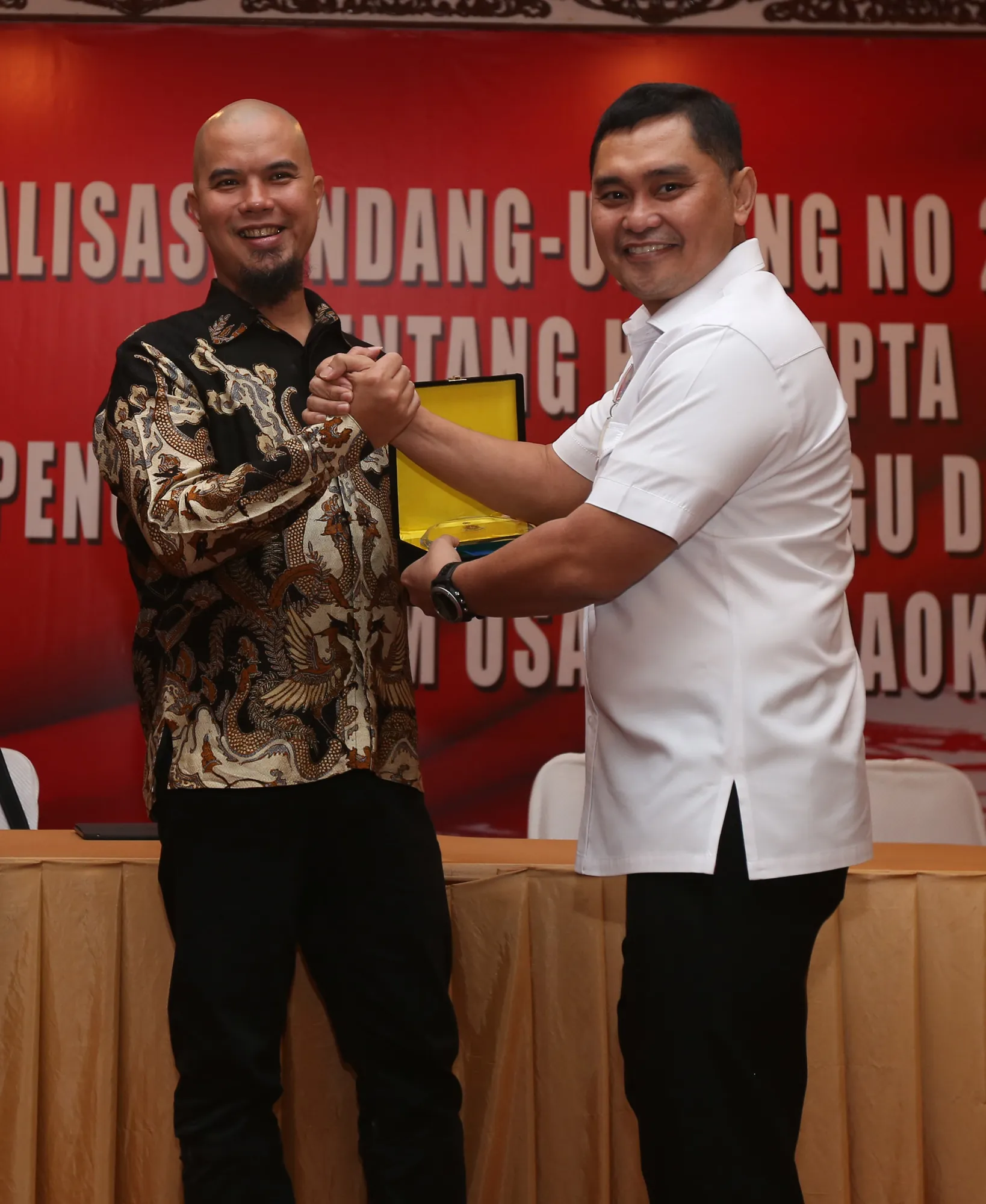 Ahmad Dhani kagum dengan kenyamanan bandara Soekarno Hatta © KapanLagi.com®/Budy Santoso