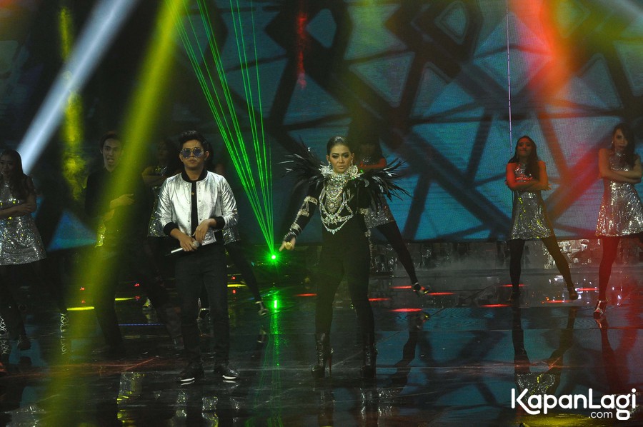 Syahrini sukses bikin heboh panggung ultah MNCTV © KapanLagi.com®/Akrom Sukarya